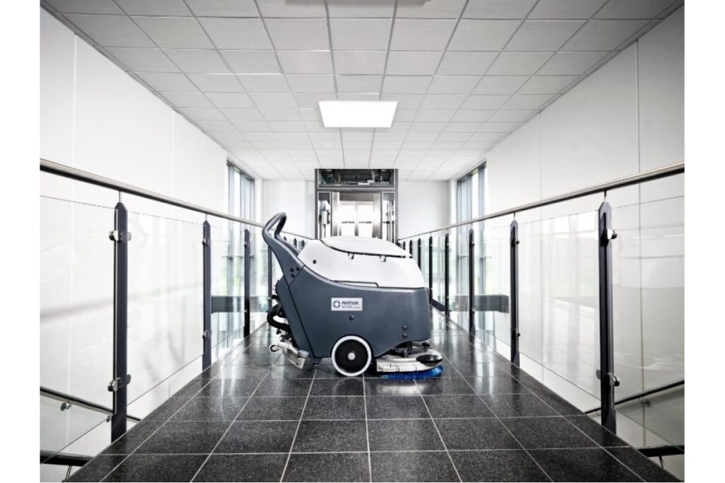 Nilfisk BR752 Zemin Temizleme Makinesi